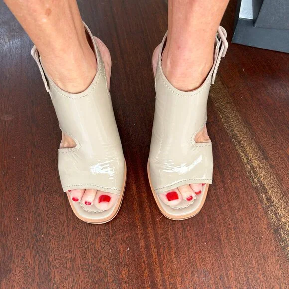 Donald Pliner Emiko crinkle patent leather sandal, 7.5, Never worn - Picture 9 of 14